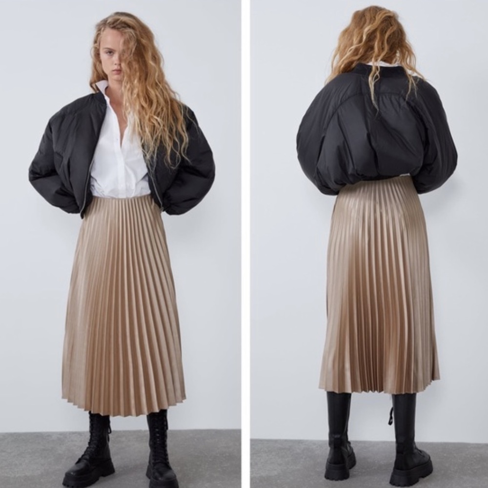 New with tags Zara Pleated Satin Effect Skirt Size M